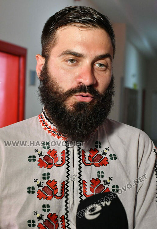 Потомък на четник от Ботевата чета учи децата в Хасково на родолюбие