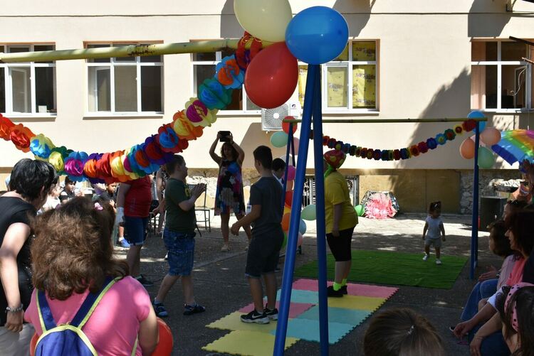 „Дневен център за деца с увреждания“ в Асеновград празнува 13-ти рожден ден 