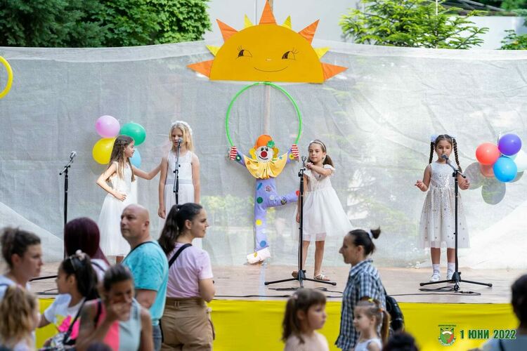 Снимка: Фото книгата на Евга