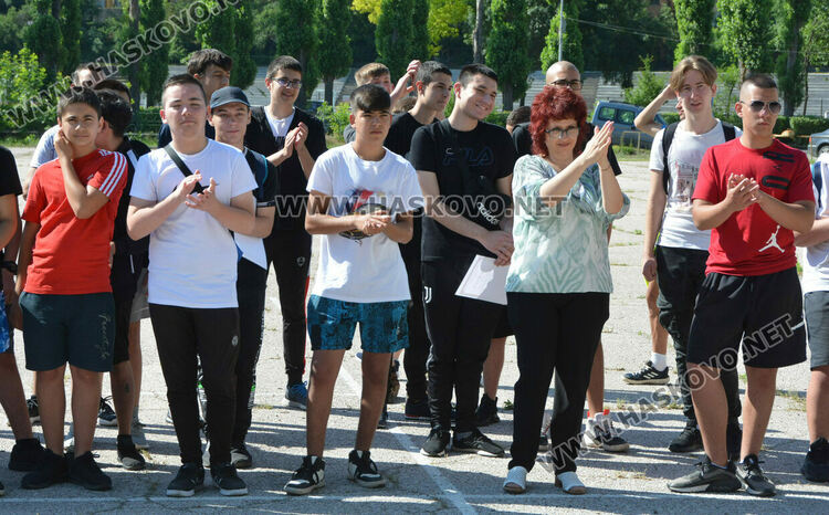 Механото чества патронен празник, отличиха изявени ученици