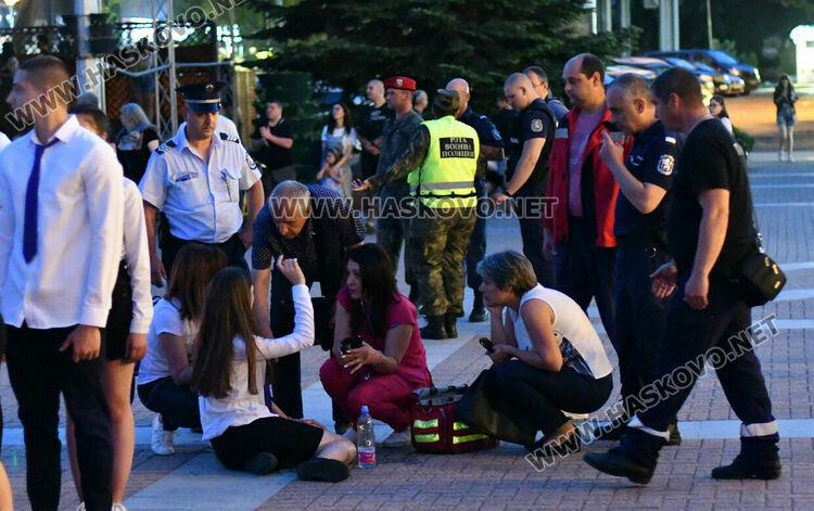 Заря в Хасково за Ботев и загиналите за свободата и независимостта на България  