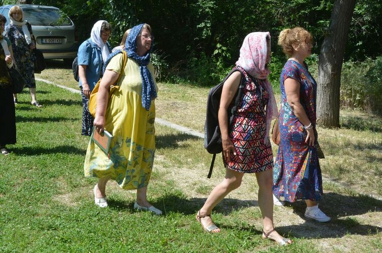 Занесоха на ръка иконата „Възнесение Господне“ до параклиса на Ямача