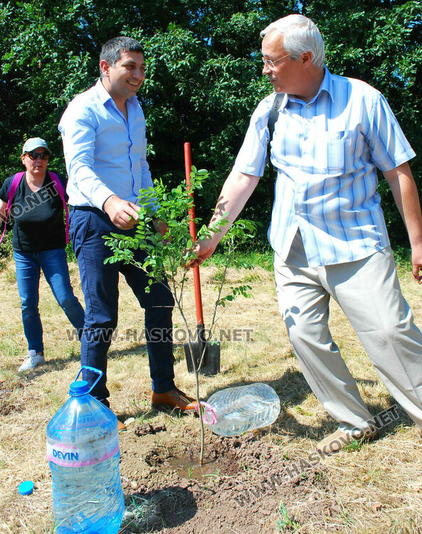 Валери Ружин (вдясно)