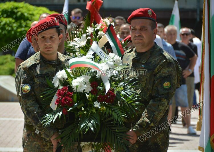 Минута мълчание и поклон пред подвига на Ботев и загиналите за свободата на България