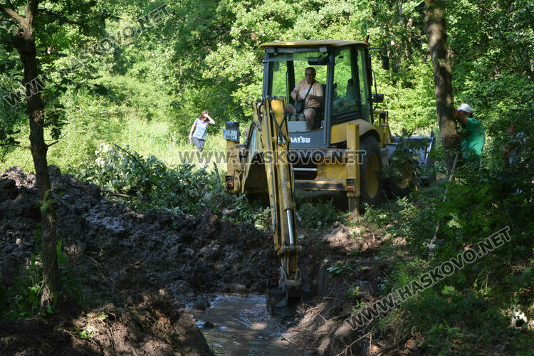 Част от „Кенана“ е 3 дни без вода, ВиК отстранява втора авария