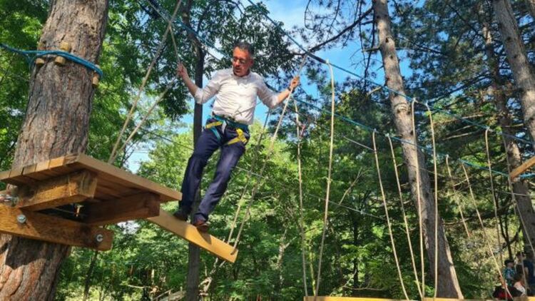 Хасан Азис покори въжения парк в Простор, мина по най-сложното трасе