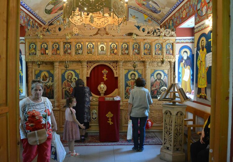 Занесоха на ръка иконата „Възнесение Господне“ до параклиса на Ямача