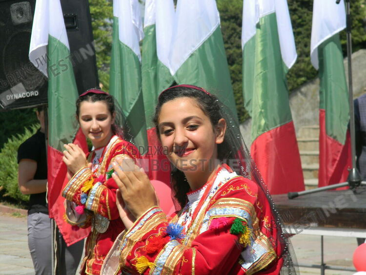 Етнофестивалът „Кърджали-столица на толерантността” събира над 250 участници