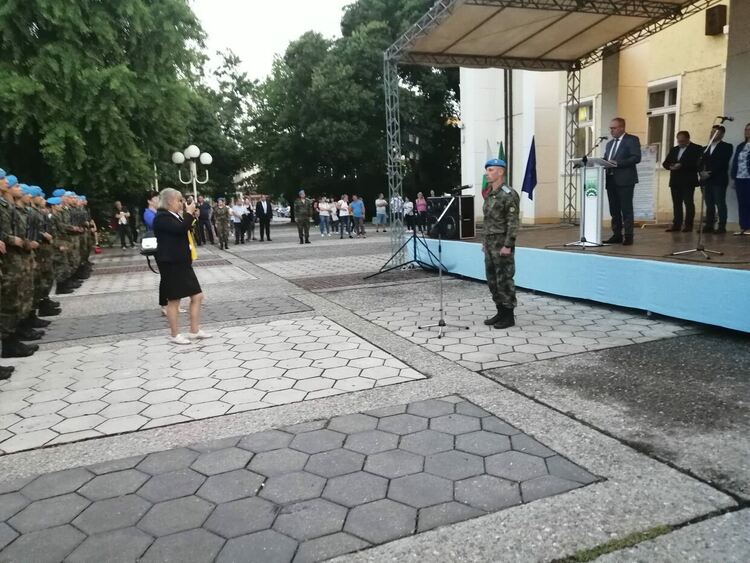 Първомай почете Ботев и българските герои