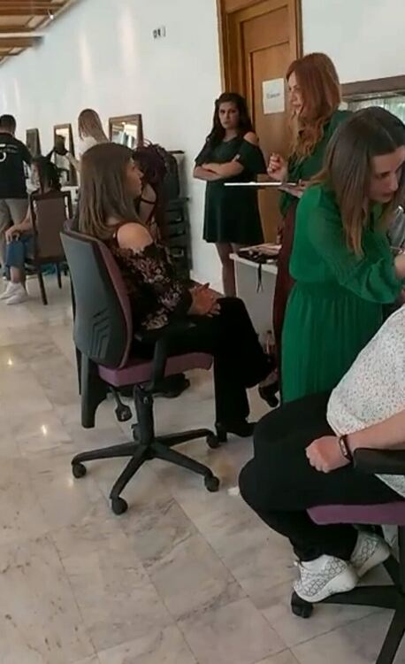 7 гримьорки от Хасково с жест към абитуриентки в нужда за бала при президента