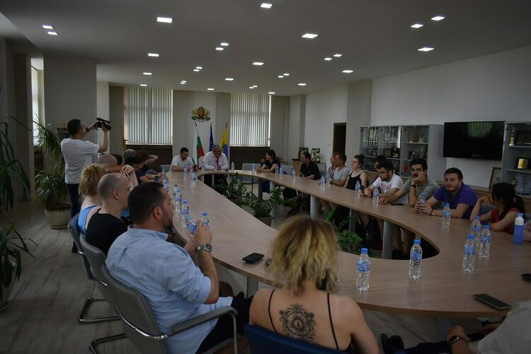 Студенти и преподаватели от 5 държави гостуваха на община Асеновград