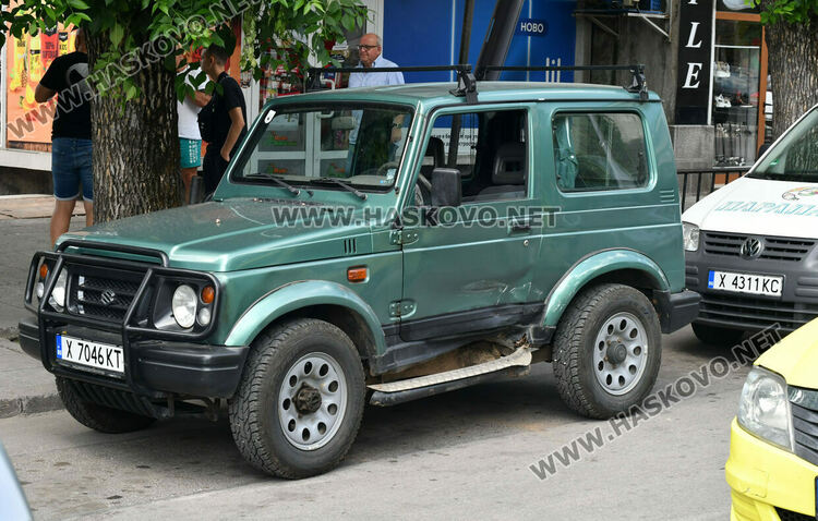 Катастрофа при обратен завой в центъра на Хасково