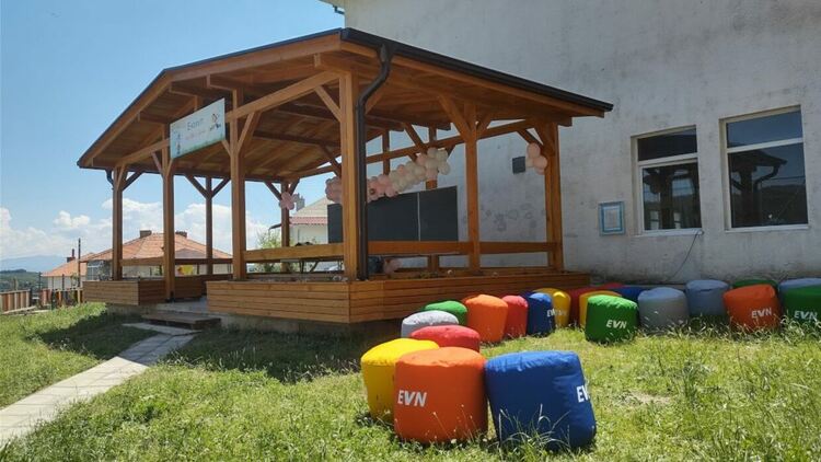 EVN България награди учениците от СУ &bdquo;Св. Княз Борис I&rdquo; в Старцево с &bdquo;Класна стая на открито&ldquo;