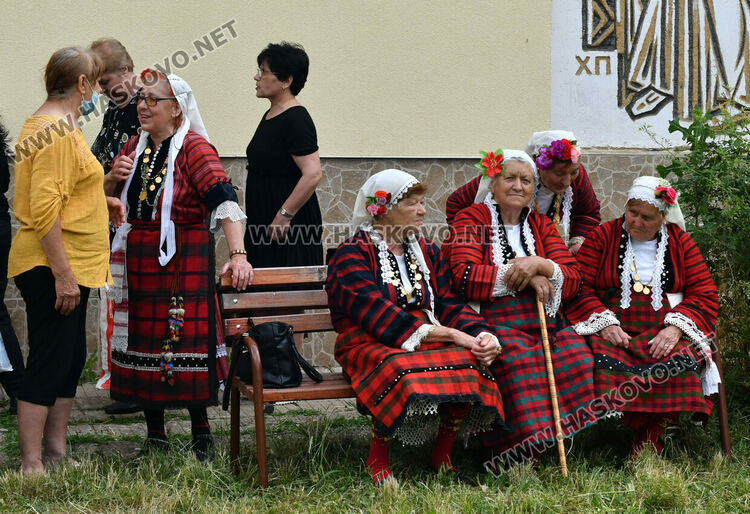 Двудневен празник на фолклора започна в с.Крепост