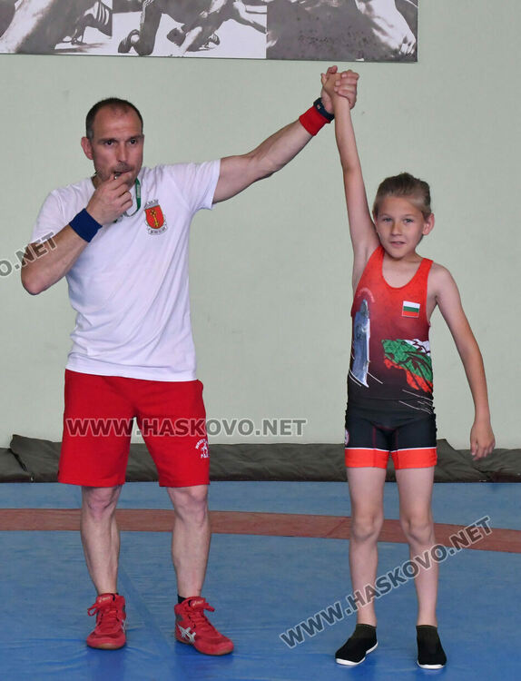 Започна турнирът по борба за деца за Купа „Хасково“
