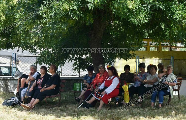 Двудневен празник на фолклора започна в с.Крепост