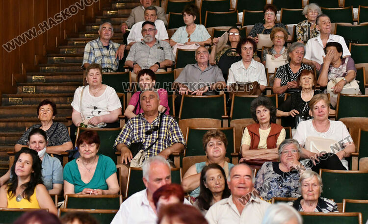Започва  конкурсът за старата градска песен „С песните на Ари”