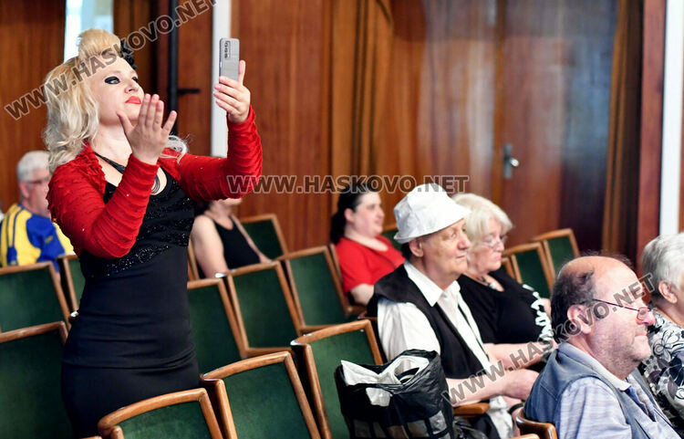 Започва  конкурсът за старата градска песен „С песните на Ари”