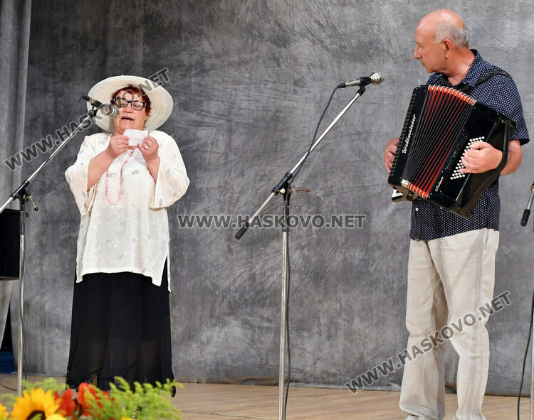 Започва  конкурсът за старата градска песен „С песните на Ари”