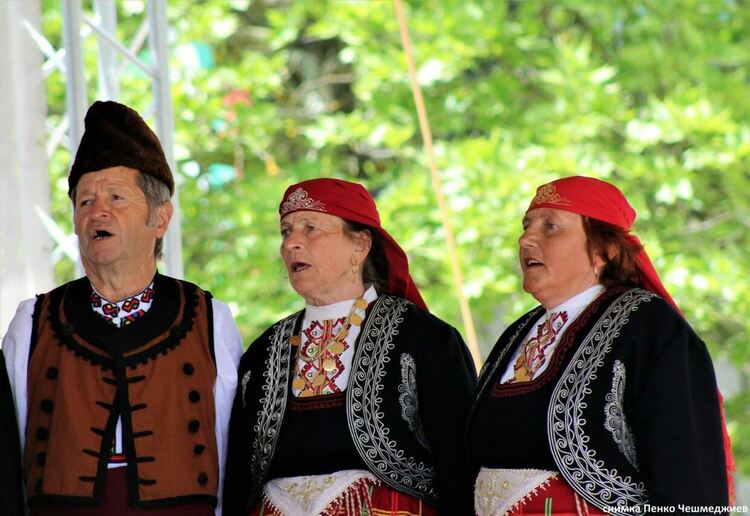 Певци, музиканти и танцьори от 15 читалища ще представят областта на Националния събор в Копривщица