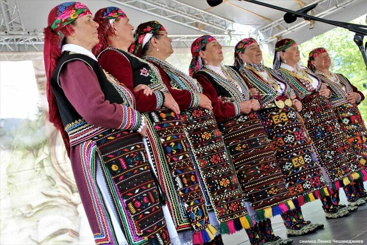 Певци, музиканти и танцьори от 15 читалища ще представят областта на Националния събор в Копривщица