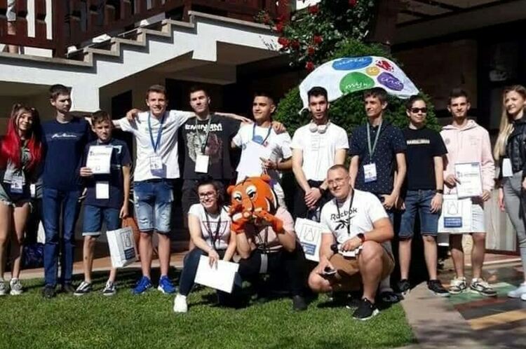 Абитуриент завоюва златен медал на състезание по уеб програмиране