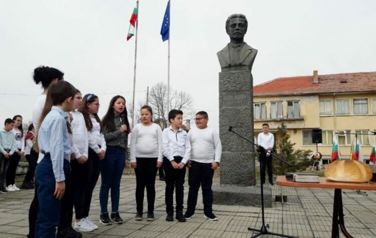 Пчеларовци тачат силно  Апостола на Свободата, вярват, че е основал комитет в тяхното село