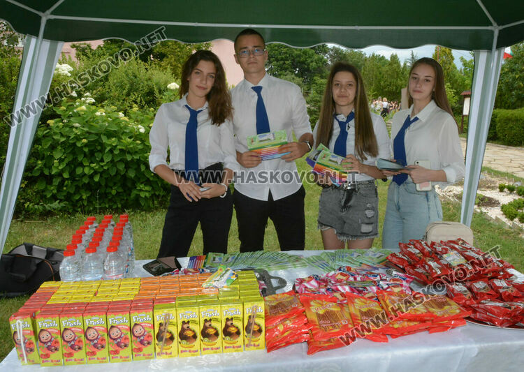 Атрактивни специалности в Царската гимназия представиха на седмокласниците настоящите ученици