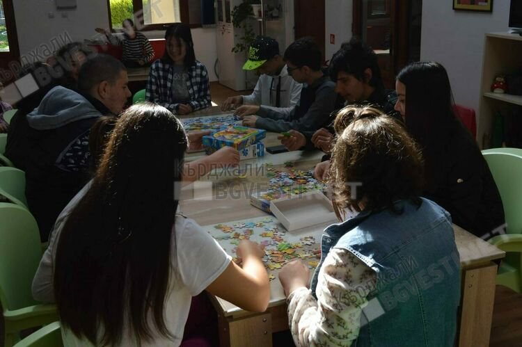 Доброволците от Езиковата-скритите герои на обществото