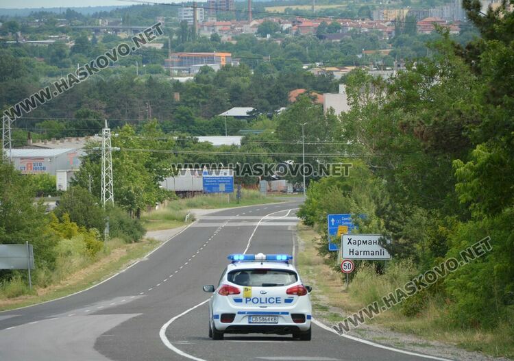 Шофьор на автобус почина зад волана, петима са ранени