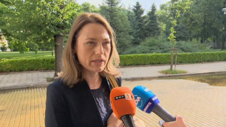 Ива Митева: Групата ни е единна, няма да получат нито един депутат