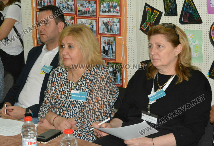 Ученици представиха решенията си  по еко проблеми 