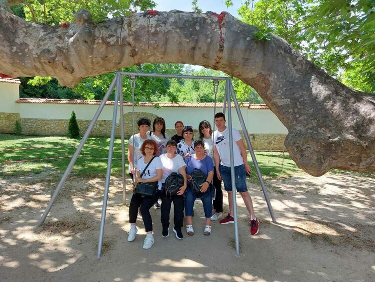 Работещите в "Искра" бяха на екскурзия в югозападна България