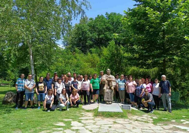 Работещите в "Искра" бяха на екскурзия в югозападна България