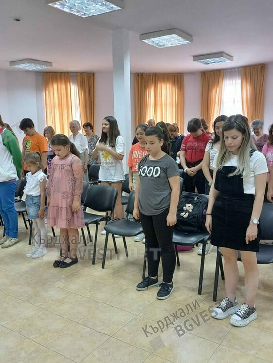 1000 причини да се гордеем,че сме българи за децата от Кърджали