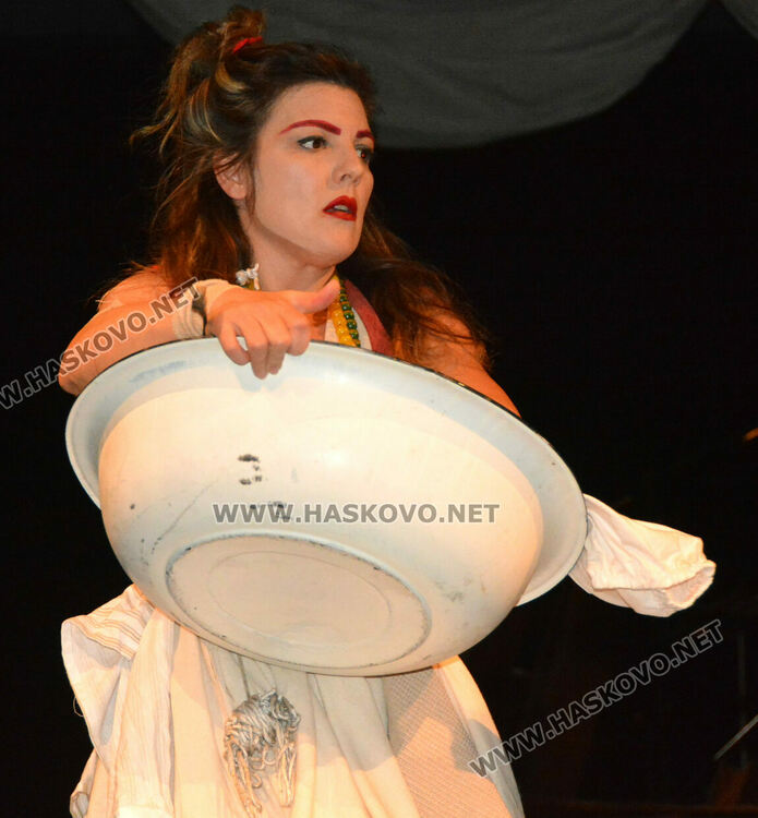 Презареждане: „Дванайсета нощ“ на Хасковска сцена