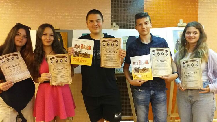 Младежи от Хасково с призови места в Националния проект „Народните будители и Аз“