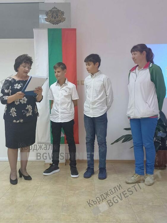 1000 причини да се гордеем,че сме българи за децата от Кърджали