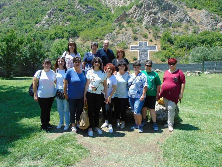 Работещите в "Искра" бяха на екскурзия в югозападна България