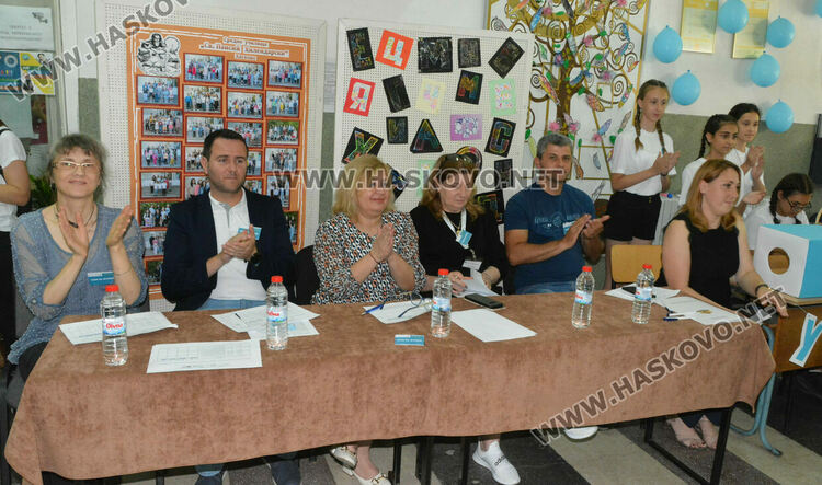 Ученици представиха решенията си  по еко проблеми 