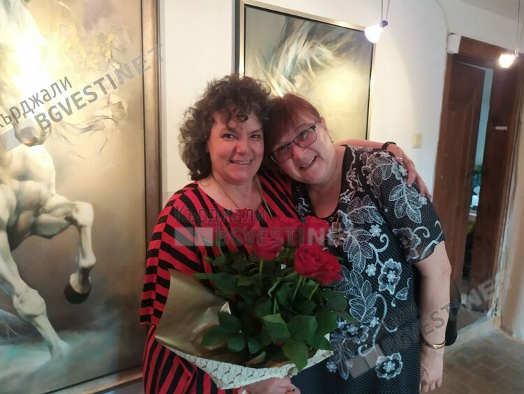 Класиката „Нощем с белите коне”в картини, откриха дългоочакваната изложба на Виктория Стоянова в Кърджали