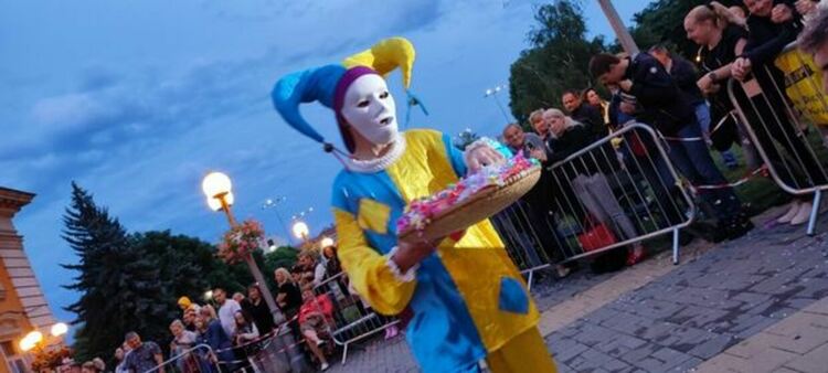 Емоции, забавление и детски смях съпътстваха откриването на детско-юношеския Международен фестивал &bdquo;Арлекин&ldquo; 