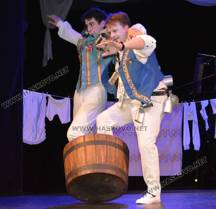 Презареждане: „Дванайсета нощ“ на Хасковска сцена