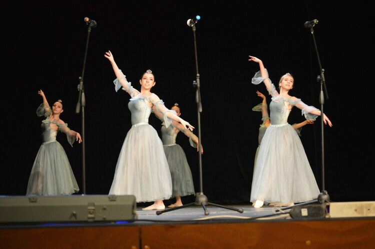 Емоции, забавление и детски смях съпътстваха откриването на детско-юношеския Международен фестивал &bdquo;Арлекин&ldquo; 