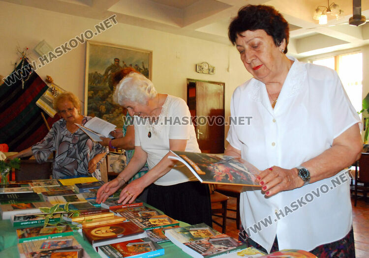 Тракийци изпращат българска литература за децата от Неделните училища в Одрин и Истанбул