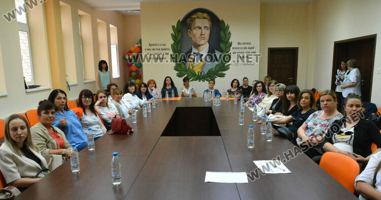 Деца от „Зорница“ правиха лава, лимонада, показаха умения в роботиката