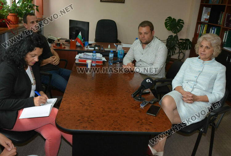 Съветниците от БСП поискаха оставката на председателя на Местния парламент Таня Захариева