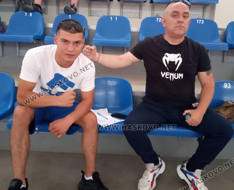 Джем Демирев е вицешампион на Държавното по бокс