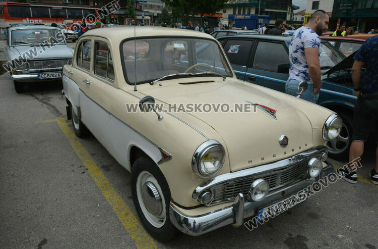 Национален събор на ретро коли Москвич в Хасково