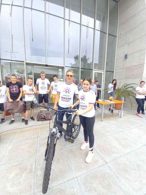 150 деца се включиха в лекоатлетически крос